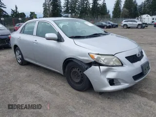 2010 Toyota Corolla z VIN 1NXBU4EE4AZ267155, wystawiony jako IAAI lot #41826965 z przebiegiem 210 461 mil mil oraz . Historia ofert i sprzedaży dostępna na DreamBid. Obrazek 1.