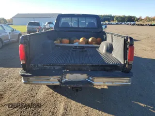 1996 Ford F-250 z VIN 1FTHF26F7TEA85788, wystawiony jako Copart lot #77768114 z przebiegiem 383 611 mil mil oraz Szkoda całkowita • Salvage title. Historia ofert i sprzedaży dostępna na DreamBid. Obrazek 6.