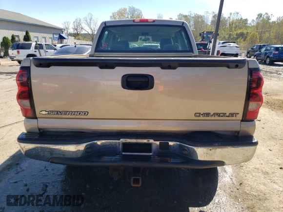 2005 Chevrolet Silverado 1500HD LT1 z VIN 1GCGC13U05F900248, wystawiony jako Copart lot #76270974 z przebiegiem 134 221 mil mil oraz Szkoda całkowita • Salvage title. Historia ofert i sprzedaży dostępna na DreamBid. Obrazek 6.