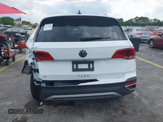 2024 Volkswagen Taos SE z VIN 3VVEX7B26RM128537, wystawiony jako IAAI lot #42344341 z przebiegiem 8 723 mil mil oraz . Historia ofert i sprzedaży dostępna na DreamBid. Obrazek 16.