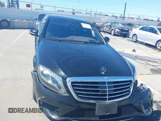 2016 Mercedes-Benz S 550 with VIN WDDUG8CB4GA225993, listed as a IAAI auction lot 41818925 with 72,053 mi miles and . Bid and sale history available at carsss.com. Image 12.