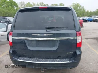2014 Chrysler Town & Country Limited with VIN 2C4RC1GG3ER188114, listed as a IAAI auction lot 42082618 with 193,562 mi miles and . Bid and sale history available at DreamBid. Image 16.