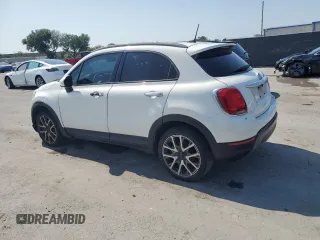 2018 FIAT 500X Trekking z VIN ZFBCFXCB5JP716129, wystawiony jako Copart lot #56524735 z przebiegiem 119 977 mil mil oraz Tytuł czysty. Historia ofert i sprzedaży dostępna na DreamBid. Obrazek 2.