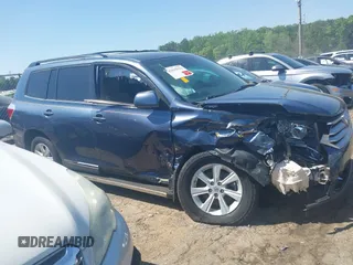 2013 Toyota Highlander with VIN 5TDZA3EH7DS044603, listed as a IAAI auction lot 42019794 with 220,483 mi miles and . Bid and sale history available at DreamBid. Image 13.