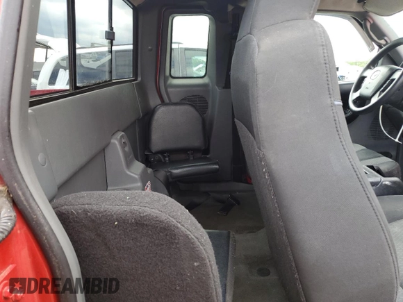 2005 Mazda B-Series Truck z VIN 4F4YR46U55PM04234, wystawiony jako Copart lot #58062805 z przebiegiem 162 683 mil mil oraz Szkoda całkowita • Salvage title. Historia ofert i sprzedaży dostępna na DreamBid. Obrazek 10.
