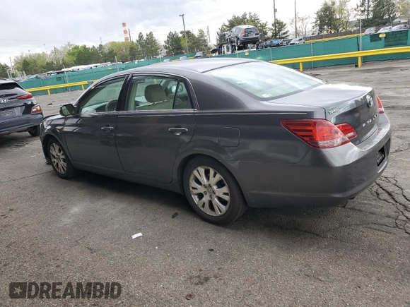 2008 Toyota Avalon XL z VIN 4T1BK36B88U293692, wystawiony jako Copart lot #55446035 z przebiegiem 182 008 mil mil oraz Szkoda całkowita • Salvage title. Historia ofert i sprzedaży dostępna na DreamBid. Obrazek 2.