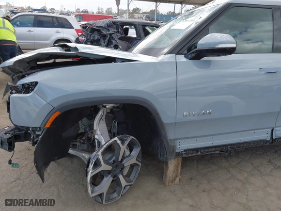 2023 Rivian R1T Adventure with VIN 7FCTGBAA9PN027894, listed as a IAAI auction lot 42061339 with 5,047 mi miles. Bid and sale history available at carsss.com. Image 23.