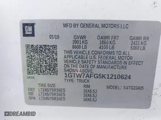 2019 GMC Savana Cargo Van with VIN 1GTW7AFG5K1210624, listed as a IAAI auction lot 41786354 with 105,345 mi miles. Bid and sale history available at carsss.com. Image 9.