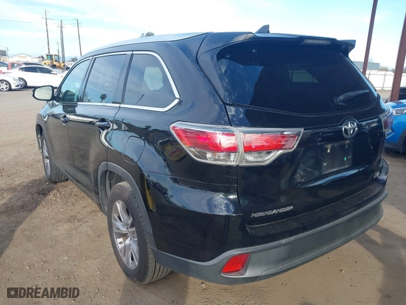 2014 Toyota Highlander XLE with VIN 5TDKKRFH5ES028448, listed as a IAAI auction lot 41687537 with 105,702 mi miles. Bid and sale history available at carsss.com. Image 3.