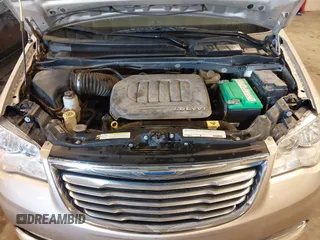 2012 Chrysler Town & Country Touring with VIN 2C4RC1BG3CR363854, listed as a IAAI auction lot 41733016 with 76,869 mi miles. Bid and sale history available at carsss.com. Image 10.