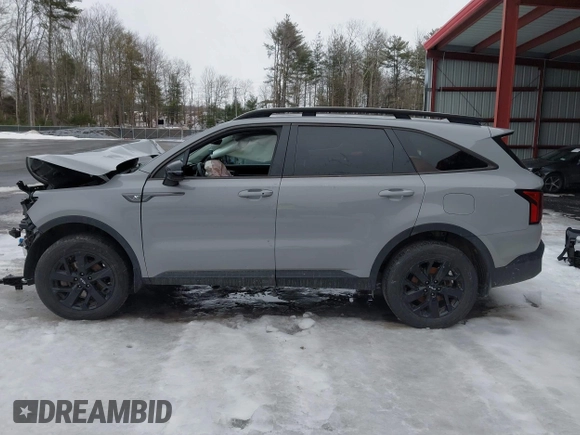 2022 Kia Sorento X-Line S with VIN 5XYRLDLC7NG118060, listed as a IAAI auction lot 41650022 with 42,331 mi miles. Bid and sale history available at carsss.com. Image 14.