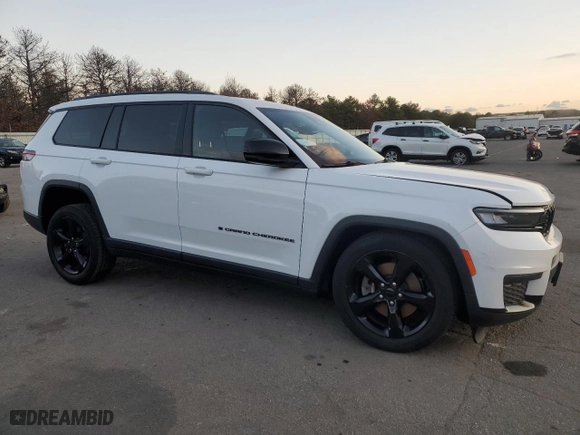 2021 Jeep Grand Cherokee L Laredo with VIN 1C4RJKAG5M8151502, listed as a Copart auction lot 82567004 with 53,219 mi miles and Salvage Title. Bid and sale history available at carsss.com. Image 4.
