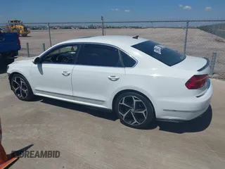 2016 Volkswagen Passat SE z VIN 1VWBS7A3XGC064217, wystawiony jako IAAI lot #41864169 z przebiegiem 136 053 mil mil oraz . Historia ofert i sprzedaży dostępna na DreamBid. Obrazek 15.
