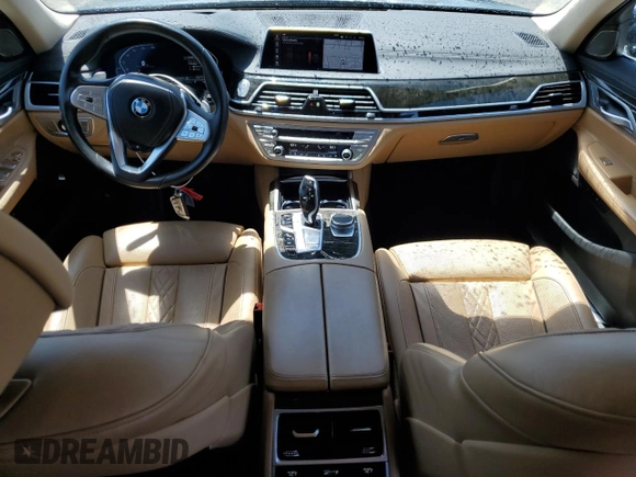 2022 BMW 7 Series 740i with VIN WBA7T2C05NCH85764, listed as a Copart auction lot 61272223 with 33,830 mi miles. Bid and sale history available at carsss.com. Image 8.