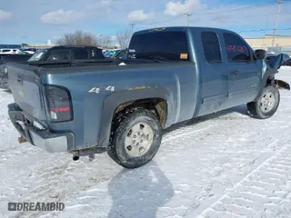2011 Chevrolet Silverado 1500 LT with VIN 1GCRKSE36BZ439427, listed as a IAAI auction lot 41407207 with 174,094 mi miles. Bid and sale history available at carsss.com. Image 4.