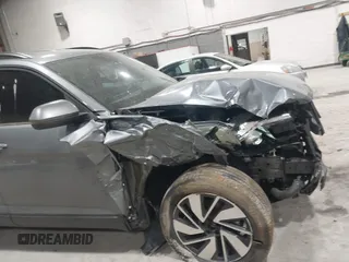 2024 Volkswagen Atlas SE with VIN 1V2HR2CA6RC534817, listed as a IAAI auction lot 41655227 with 39,214 mi miles and . Bid and sale history available at DreamBid. Image 18.