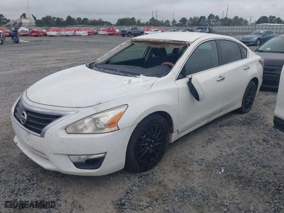 2015 Nissan Altima 2.5 S with VIN 1N4AL3AP0FC293453, listed as a IAAI auction lot 40790868 with 182,558 mi miles. Bid and sale history available at carsss.com. Image 2.