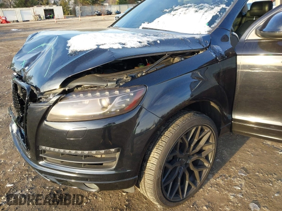 2013 Audi Q7 3.0T Premium Plus with VIN WA1LGAFE1DD008439, listed as a IAAI auction lot 41045973 with 100,868 mi miles. Bid and sale history available at carsss.com. Image 18.