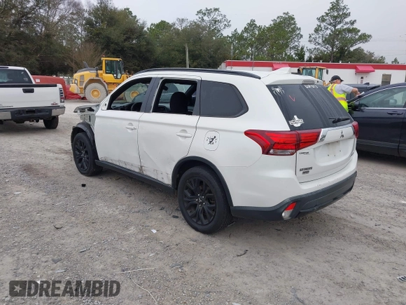 2018 Mitsubishi Outlander SE with VIN JA4AD3A39JZ019334, listed as a IAAI auction lot 41442138 with 154,978 mi miles and . Bid and sale history available at DreamBid. Image 3.
