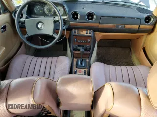1983 Mercedes-Benz 300 with VIN WDBAB33A8DB025998, listed as a Copart auction lot 79548214 with 232,276 mi miles and Clean Title. Bid and sale history available at carsss.com. Image 8.