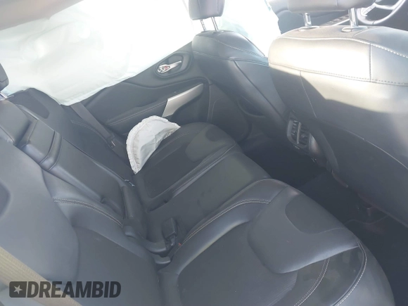 2018 Jeep Cherokee Latitude Plus with VIN 1C4PJLLB1JD590634, listed as a IAAI auction lot 41801859 with 89,457 mi miles. Bid and sale history available at carsss.com. Image 8.
