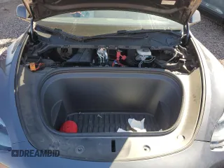 2022 Tesla Model Y Long Range z VIN 7SAYGDEE3NF543705, wystawiony jako Copart lot #50244955 z przebiegiem 59 063 mil mil oraz Szkody całkowita. Historia ofert i sprzedaży dostępna na DreamBid. Obrazek 11.