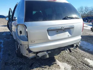 2001 Chrysler Town & Country with VIN 2C8GP44301R304800, listed as a IAAI auction lot 41433836 with Not Provided miles and . Bid and sale history available at DreamBid. Image 17.