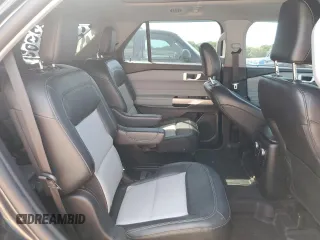 2022 Ford Explorer XLT with VIN 1FMSK7DH3NGB60332, listed as a Copart auction lot 57460815 with 40,812 mi miles and Salvage title. Bid and sale history available at DreamBid. Image 11.