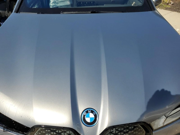 2023 BMW iX xDrive50 with VIN WB523CF09PCM73862, listed as a Copart auction lot 47110985 with 17,521 mi miles and Salvage Title. Bid and sale history available at carsss.com. Image 12.