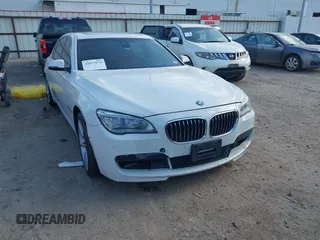 2014 BMW 7 Series ALPINA B7 z VIN WBAYE8C53ED136145, wystawiony jako IAAI lot #42057674 z przebiegiem 108 752 mil mil oraz . Historia ofert i sprzedaży dostępna na DreamBid. Obrazek 1.
