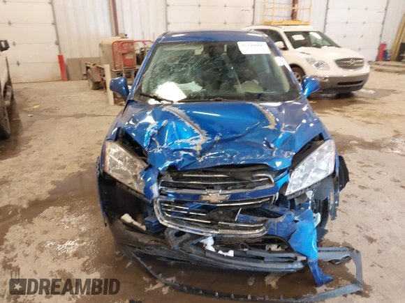 2015 Chevrolet Trax LS with VIN KL7CJKSB6FB178140, listed as a IAAI auction lot 41580006 with 52,014 mi miles. Bid and sale history available at carsss.com. Image 6.