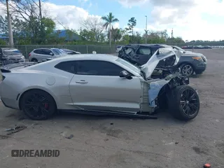 2018 Chevrolet Camaro 2SS z VIN 1G1FH1R72J0159136, wystawiony jako IAAI lot #41540051 z przebiegiem Nie podano mil oraz . Historia ofert i sprzedaży dostępna na DreamBid. Obrazek 13.