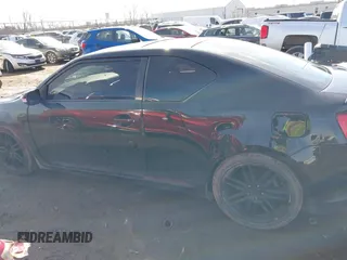 2012 Scion tC z VIN JTKJF5C79C3025063, wystawiony jako IAAI lot #41679076 z przebiegiem 153 272 mil mil oraz . Historia ofert i sprzedaży dostępna na DreamBid. Obrazek 14.