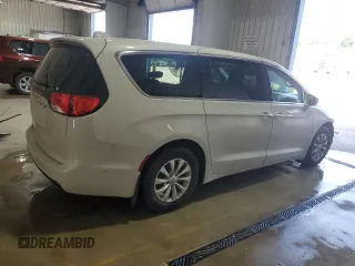 2019 Chrysler Pacifica Touring Plus z VIN 2C4RC1FG3KR636753, wystawiony jako Copart lot #60466095 z przebiegiem 109 678 mil mil oraz Szkoda całkowita • Salvage title. Historia ofert i sprzedaży dostępna na DreamBid. Obrazek 3.