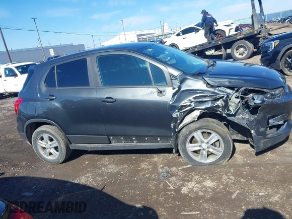 2020 Chevrolet Trax LS z VIN 3GNCJNSB8LL206428, wystawiony jako IAAI lot #41895293 z przebiegiem 61 967 mil mil oraz . Historia ofert i sprzedaży dostępna na DreamBid. Obrazek 13.