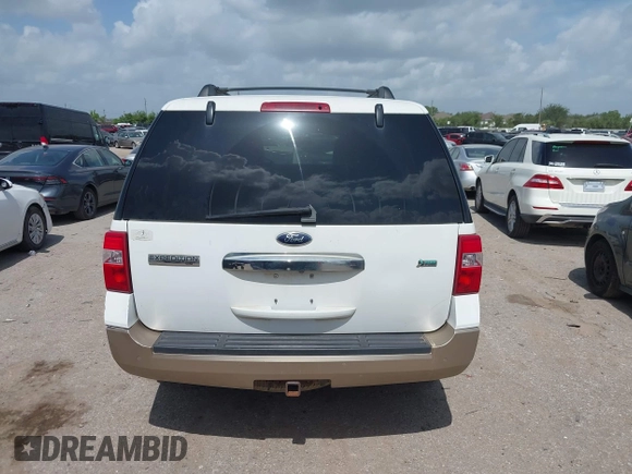 2014 Ford Expedition XLT z VIN 1FMJU1H56EEF25651, wystawiony jako IAAI lot #42542059 z przebiegiem 278 016 mil mil oraz . Historia ofert i sprzedaży dostępna na DreamBid. Obrazek 16.