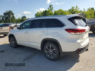 2017 Toyota Highlander XLE with VIN 5TDJZRFHXHS444894, listed as a Copart auction lot 61237735 with 151,073 mi miles and Salvage title. Bid and sale history available at DreamBid. Image 2.
