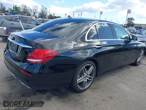 2019 Mercedes-Benz E-Class E 300 with VIN WDDZF4JB4KA684115, listed as a IAAI auction lot 41573761 with 35,678 mi miles. Bid and sale history available at carsss.com. Image 4.