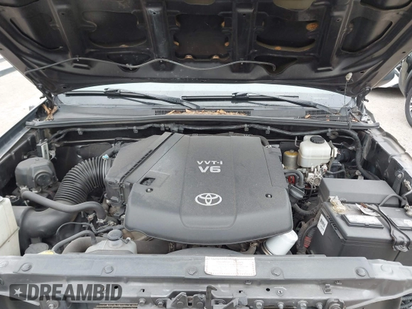 2013 Toyota Tacoma with VIN 3TMLU4EN5DM113393, listed as a IAAI auction lot 42003883 with 288,889 mi miles and . Bid and sale history available at carsss.com. Image 10.