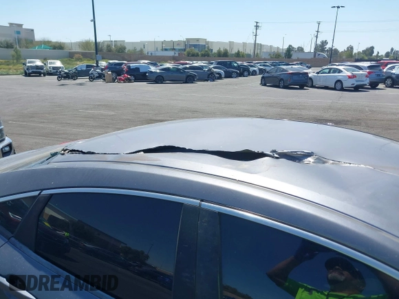 2018 Honda Civic LX with VIN 2HGFC2F57JH546731, listed as a IAAI auction lot 41979976 with 137,531 mi miles. Bid and sale history available at carsss.com. Image 17.