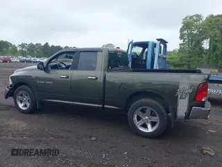2012 Ram 1500 Big Horn z VIN 1C6RD7GT7CS154905, wystawiony jako IAAI lot #42267549 z przebiegiem 251 589 mil mil oraz . Historia ofert i sprzedaży dostępna na DreamBid. Obrazek 14.