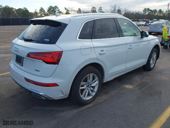 2022 Audi Q5 S line Premium with VIN WA1GAAFY2N2003728, listed as a IAAI auction lot 41411825 with 47,714 mi miles. Bid and sale history available at carsss.com. Image 4.