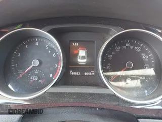 2017 Volkswagen Jetta GLI z VIN 3VW4T7AJ3HM350575, wystawiony jako IAAI lot #42303994 z przebiegiem 168 622 mil mil oraz . Historia ofert i sprzedaży dostępna na DreamBid. Obrazek 7.