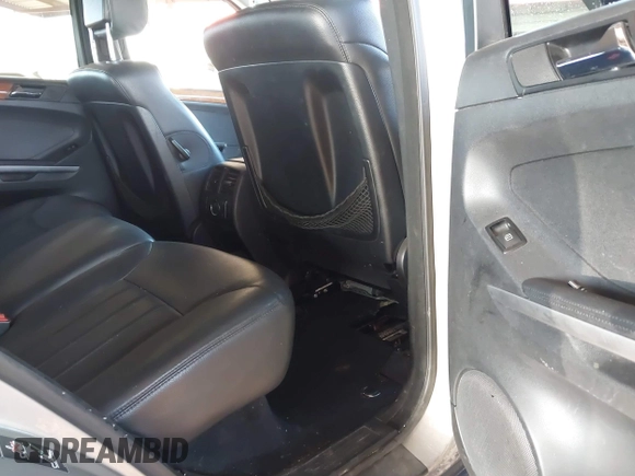 2006 Mercedes-Benz M 350 with VIN 4JGBB86EX6A098960, listed as a IAAI auction lot 41054350 with 175,855 mi miles and . Bid and sale history available at DreamBid. Image 8.