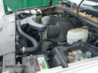 2005 Cadillac Escalade EXT z VIN 3GYEK62N85G128074, wystawiony jako IAAI lot #42322162 z przebiegiem 301 223 mil mil oraz . Historia ofert i sprzedaży dostępna na DreamBid. Obrazek 15.