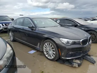 2017 BMW 7 Series 740i xDrive with VIN WBA7E4C3XHGV23345, listed as a Copart auction lot 40793704 with 71,046 mi miles. Bid and sale history available at carsss.com. Image 4.