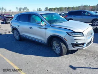 2019 Lincoln Nautilus Standard with VIN 2LMPJ6J96KBL26222, listed as a IAAI auction lot 41635617 with 95,055 mi miles. Bid and sale history available at carsss.com. Image 1.