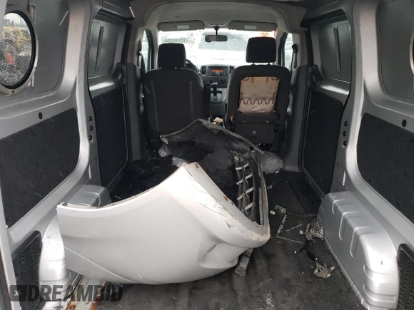 2013 Nissan NV200 SV z VIN 3N6CM0KN2DK691358, wystawiony jako Copart lot #85540004 z przebiegiem Nie podano mil oraz Szkoda całkowita • Salvage title. Historia ofert i sprzedaży dostępna na DreamBid. Obrazek 13.
