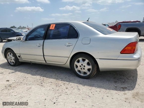 2001 Lexus LS 430 with VIN JTHBN30FX10033166, listed as a Copart auction lot 53392695 with 220,680 mi miles and Salvage Title. Bid and sale history available at carsss.com. Image 2.