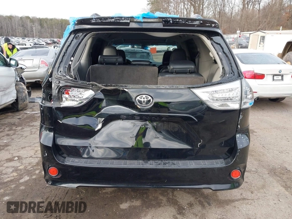 2011 Toyota Sienna SE with VIN 5TDXK3DCXBS112867, listed as a IAAI auction lot 41394925 with 235,567 mi miles. Bid and sale history available at carsss.com. Image 6.
